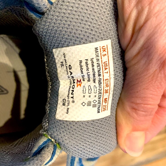 Garmont women’s size 7 hiking shoes - Picture 6 of 6